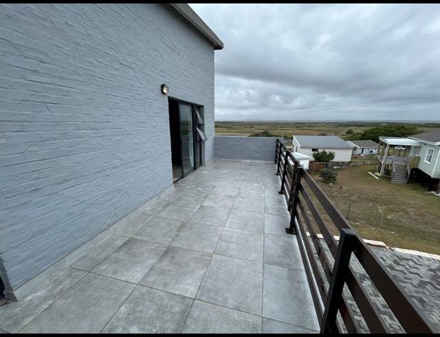 3 BEDROOM HOUSE FOR SALE IN PARADISE BEACH